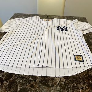 New York Yankees Babe Ruth Jersey. White and Blue. Size 4XT.